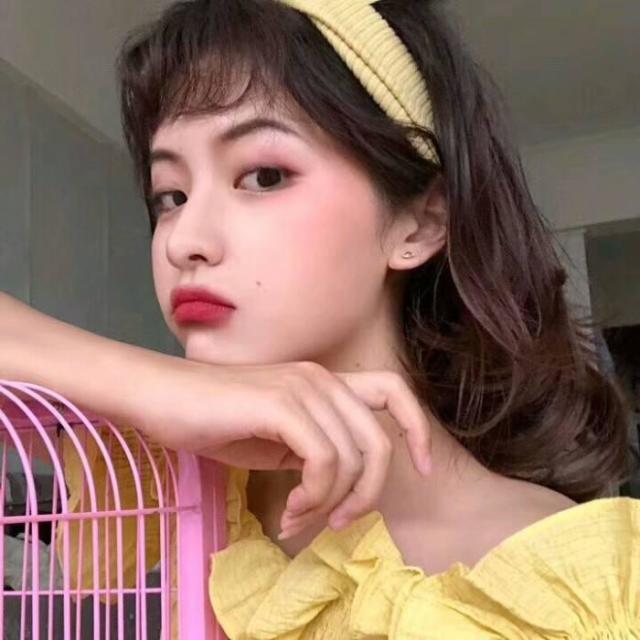 581973 俯下身、吻你