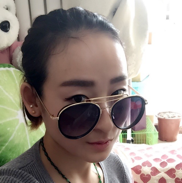 582411 阳光