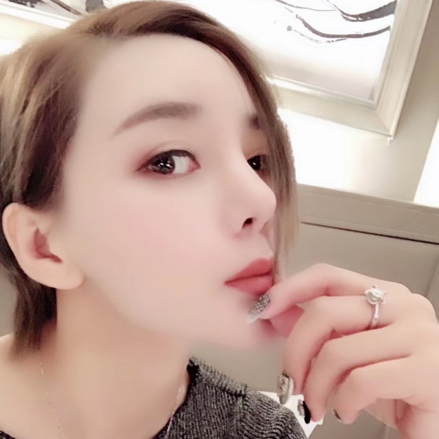 617715 玫瑰花的葬礼