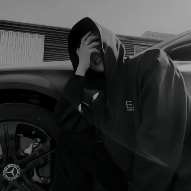 657379 