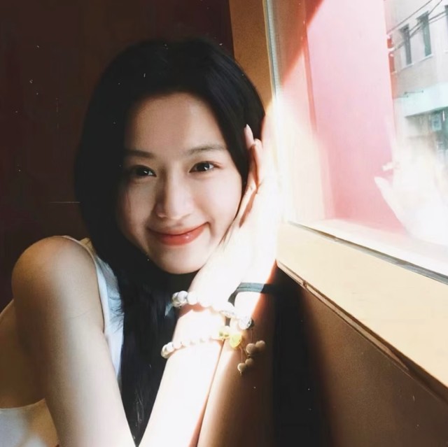 657552 鹿与玫瑰