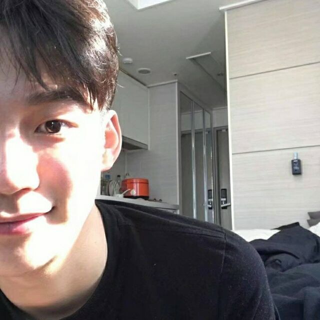 681688 靓仔哥
