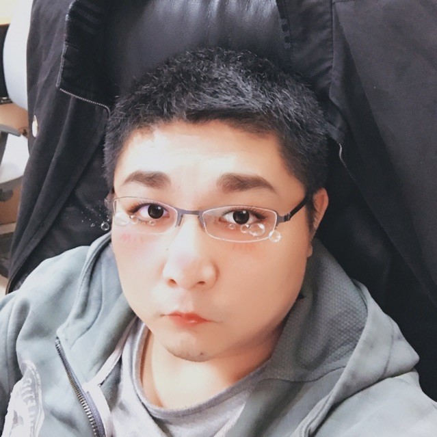 691989 小平头