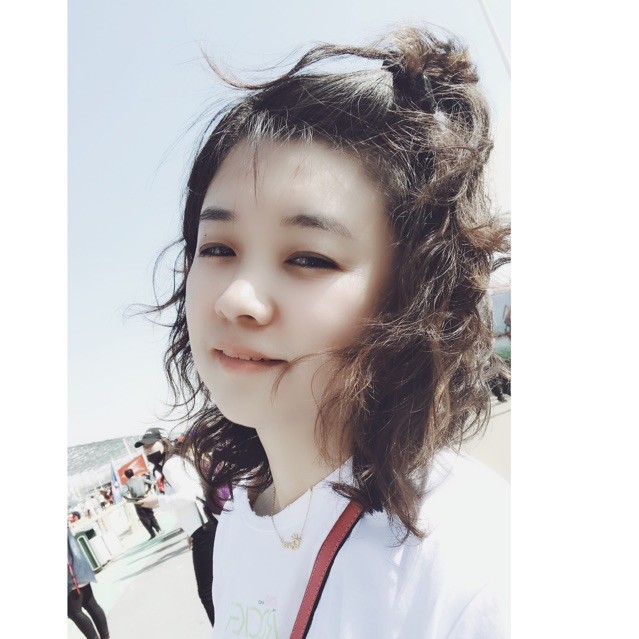 695889 伊然