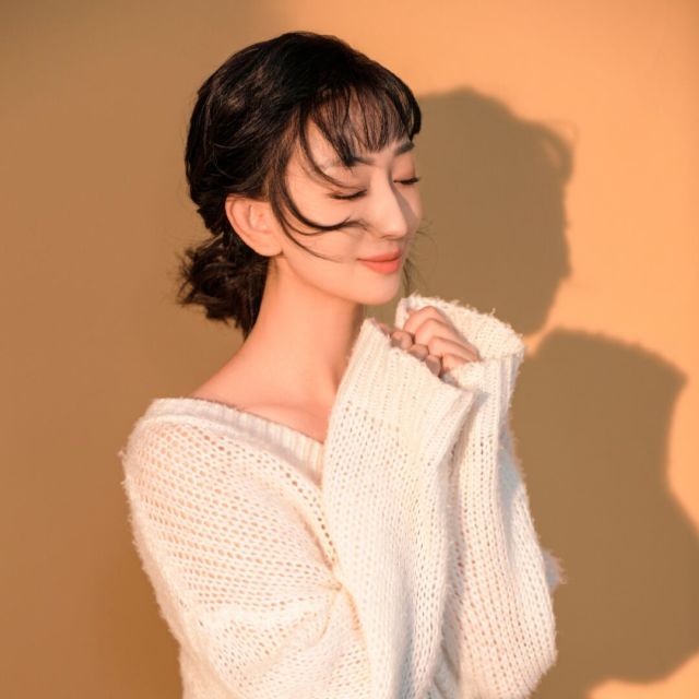 700710 子翎