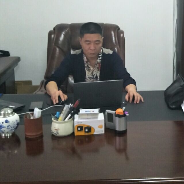702457 Mister 张