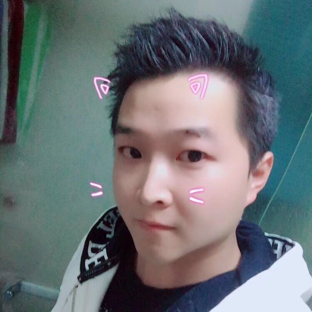 715350 潮牌服饰-小周
