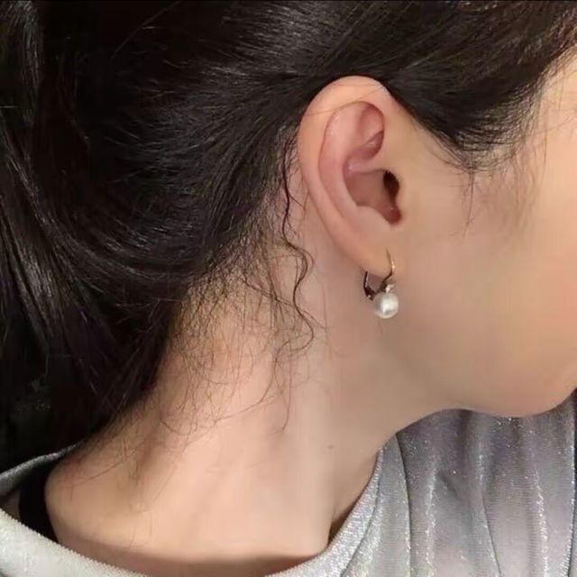 715757 打喷嚏