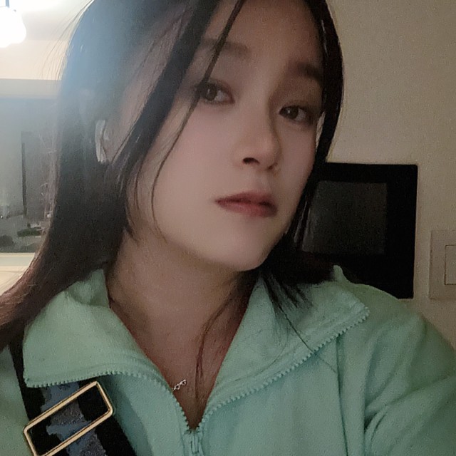 716525 Cathy