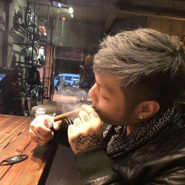735364 能喝两瓶啤酒的本本