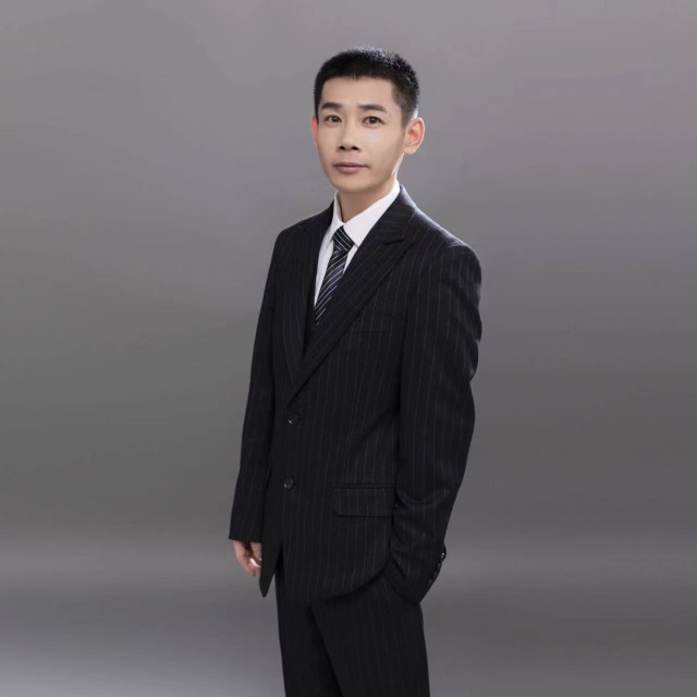 737140  謝偉 