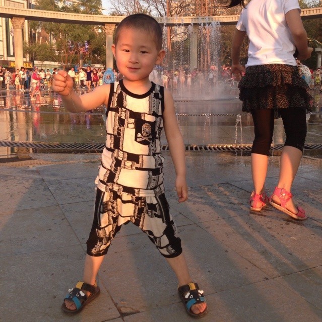 745641 吴雪琼