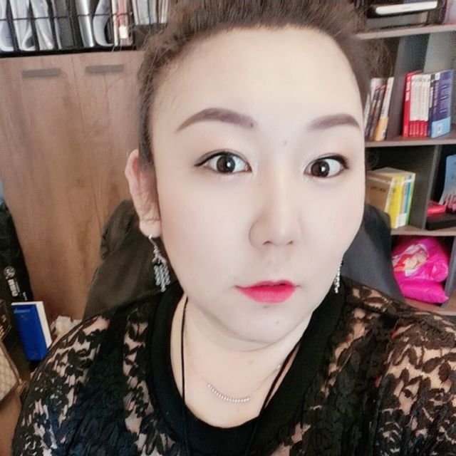 751458 大美妞