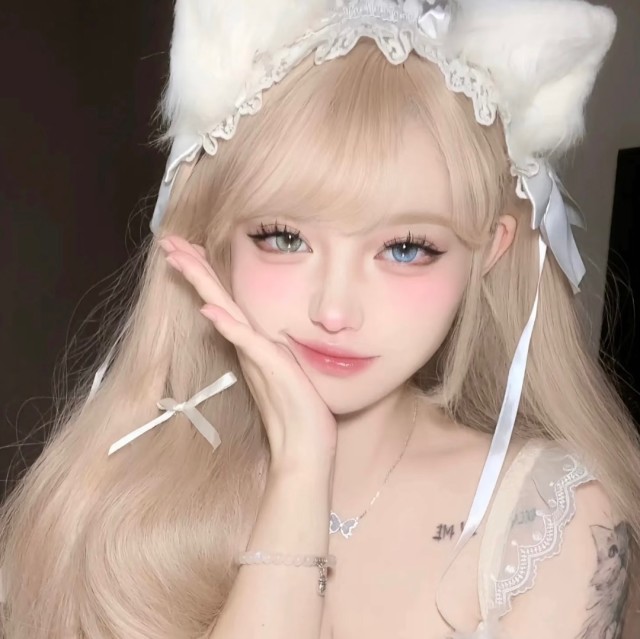 763944 E