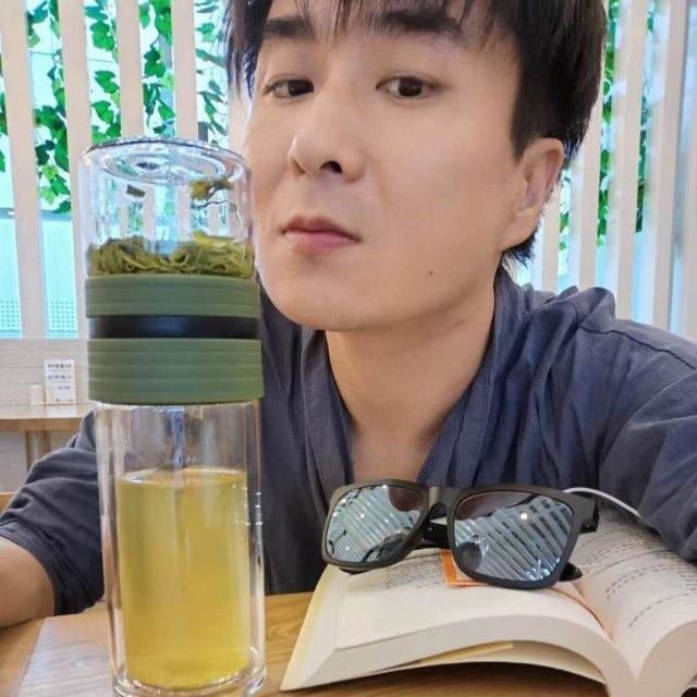 767798 哈喽木木同学
