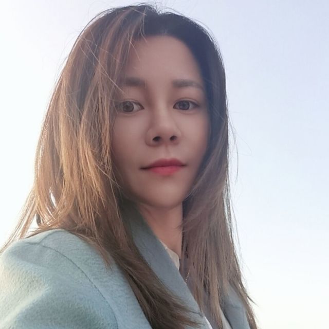 773525 Ms.Wu