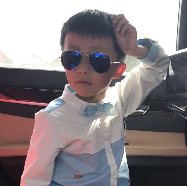 776291 Man