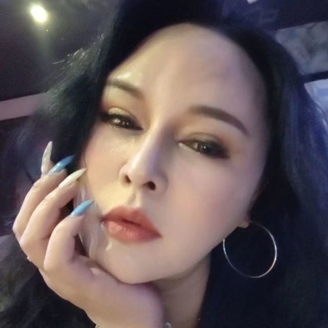 777308 一笑而过