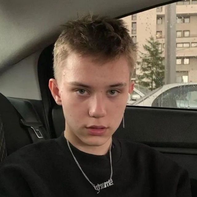 782481 全球旅拍李明