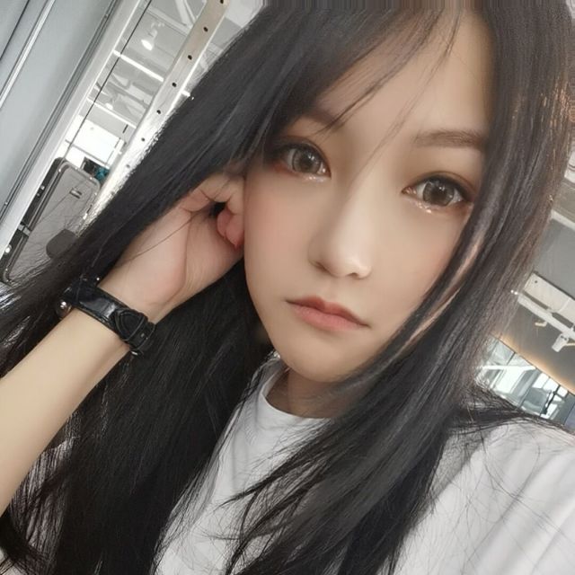 782851 Sissie