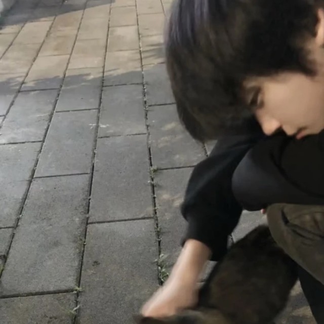 786926  不容易。