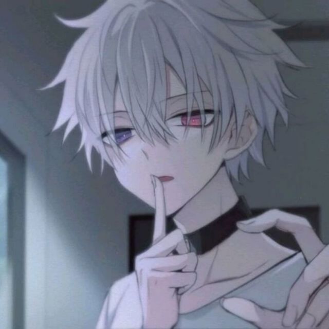 795300 劈柴火的小姑娘