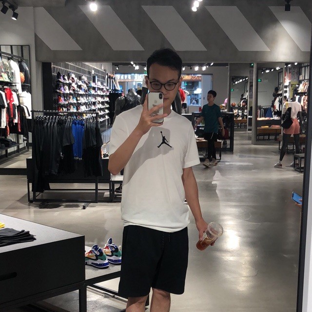 797570 Banana~