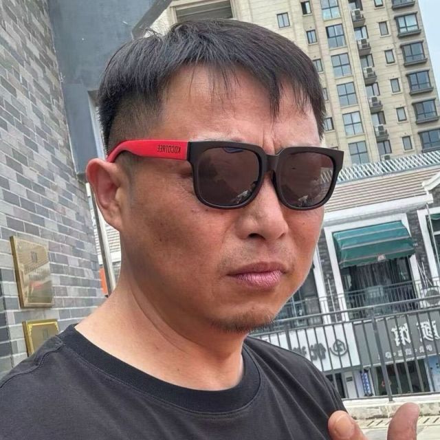 800233 东布洲