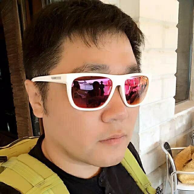 805641 一条会笑的鱼