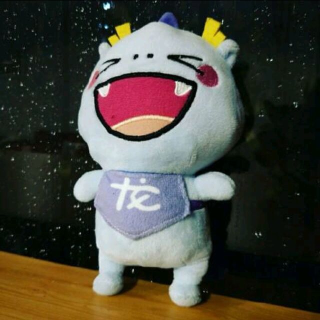 805646 龍龍﹏