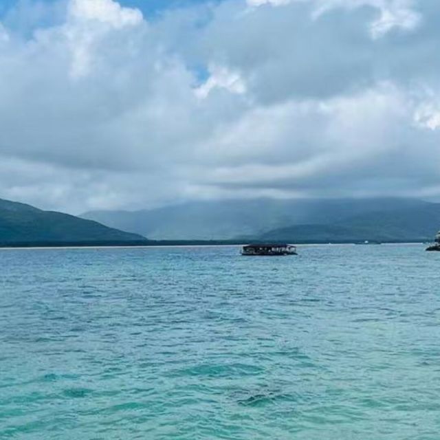 83612 岛是海心上的疤