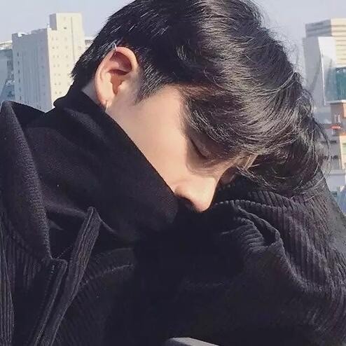 84702 洛云