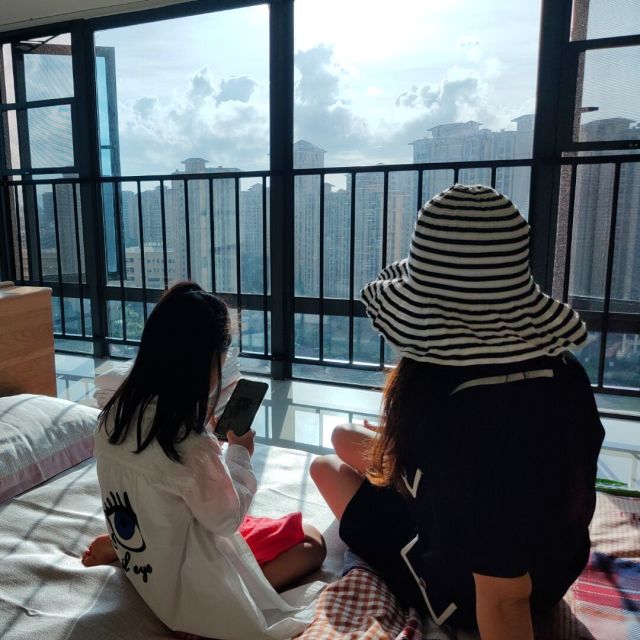 852800 白色法拉利