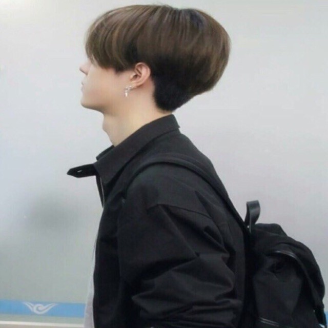 858211 ‭