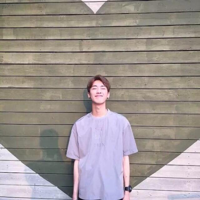 858843 言多