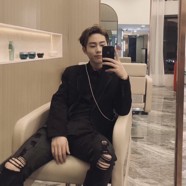 876408 你好时尚