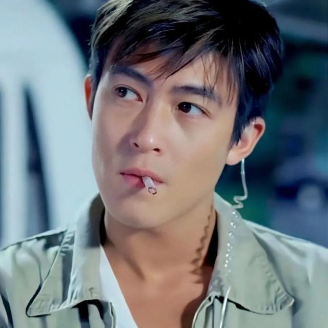 877305 AlexeyD