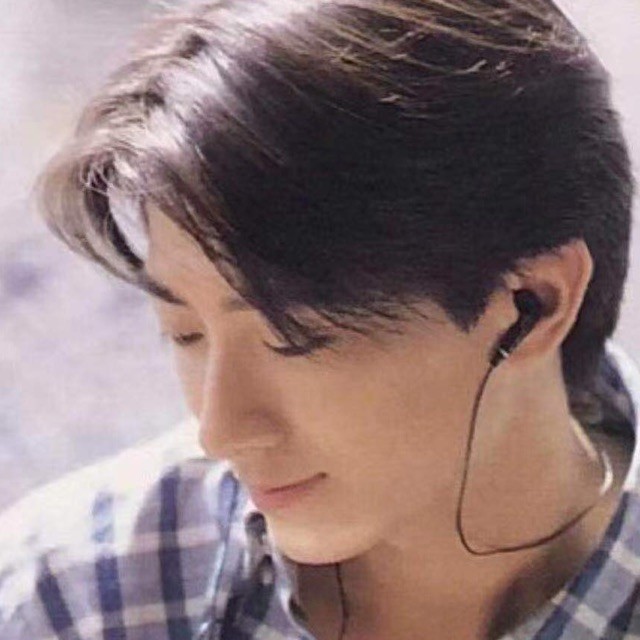 878716  未知子
