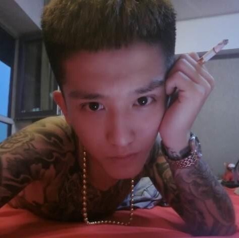 901071  魏龙。 