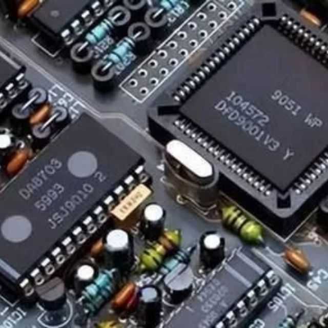 909972 蓝色乌鸦