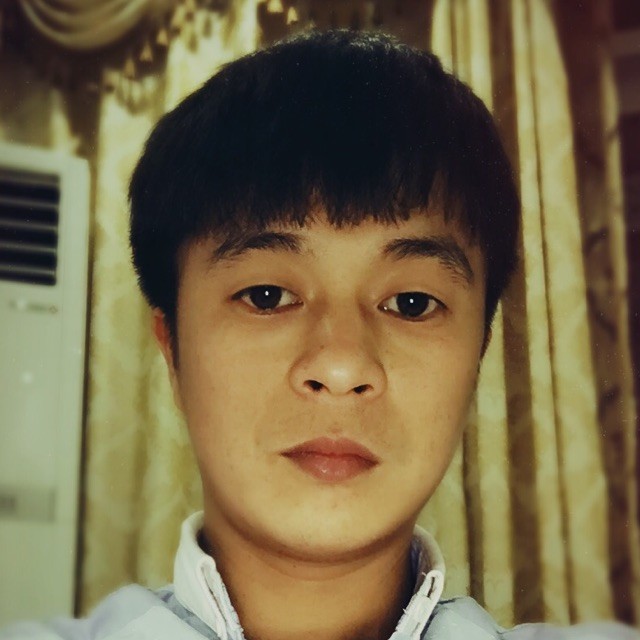 923745 出售。爱情