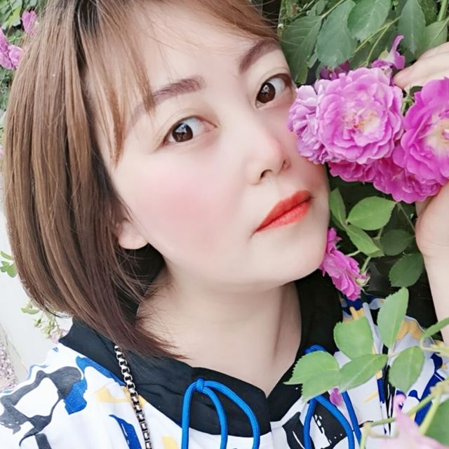 928562 丹妮