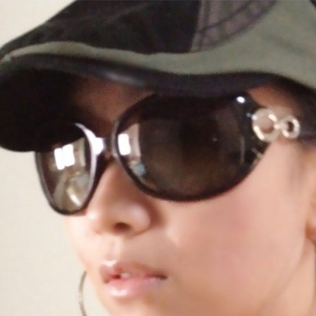 931434 逆着风微笑