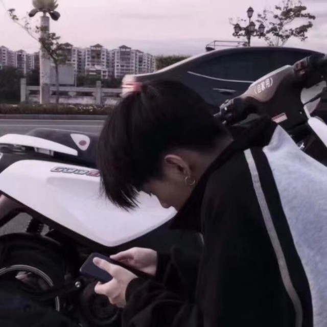 945776 人生如戏丶重在演技。