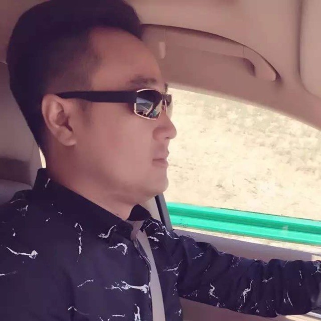 951581 荆棘树