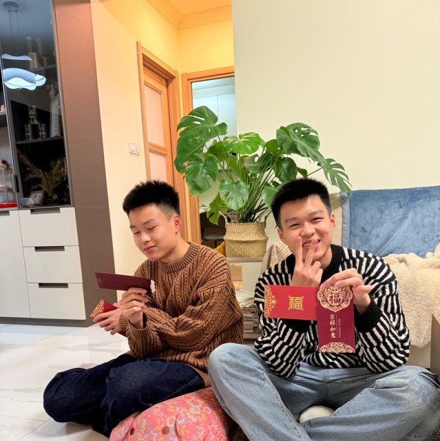 954029 哥弟