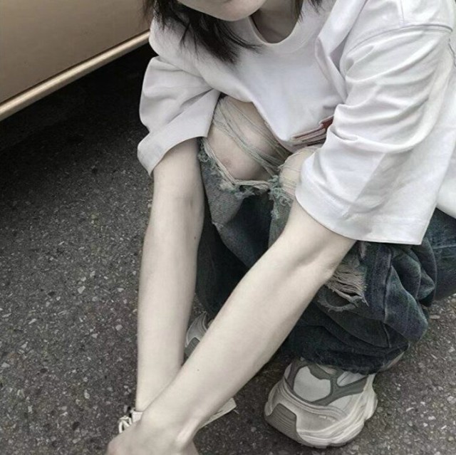 954775 年轻人、
