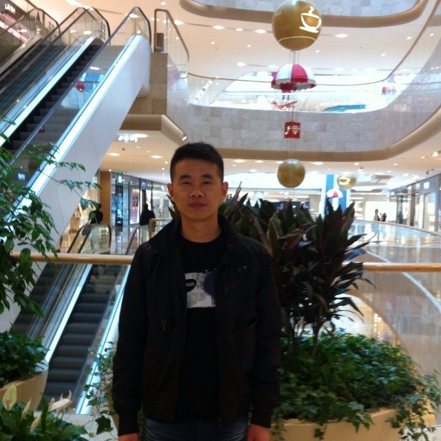 956999 左右
