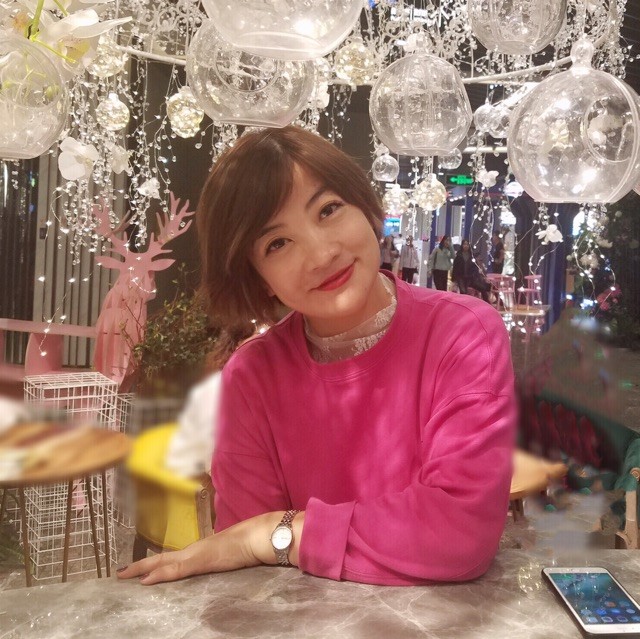 960874 谁看樱花飘落