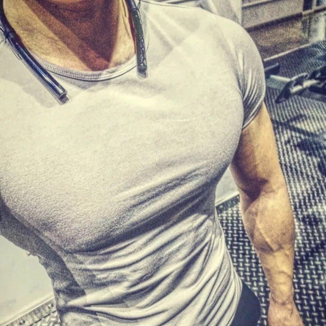 968933 Eric